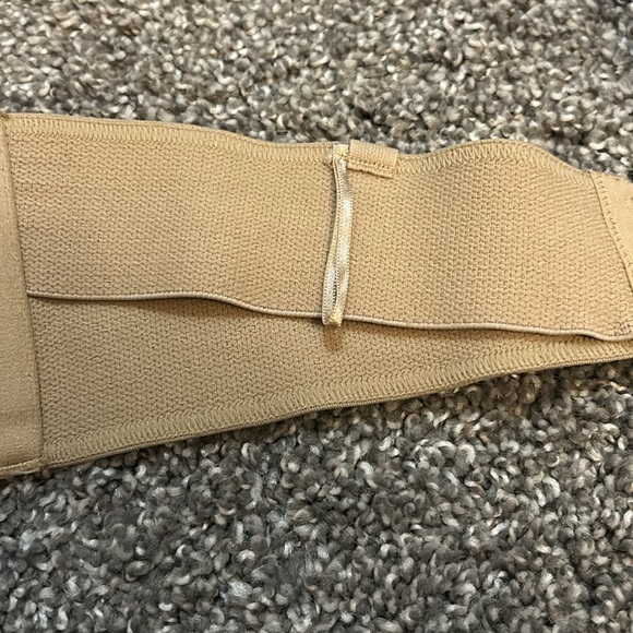 Maidenform 34C Strapless Bra with attachable straps - Picture 16 of 16